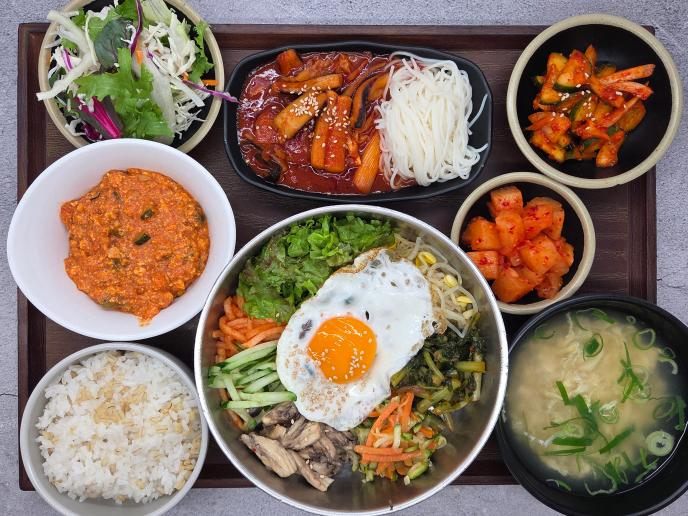 열무보리비빔밥 &우렁강된장