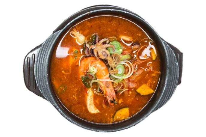 해물순두부찌개(해물모둠-오징어:칠레,가리비살:중국)