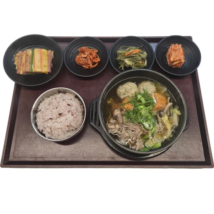 우삼겹굴림만두전골