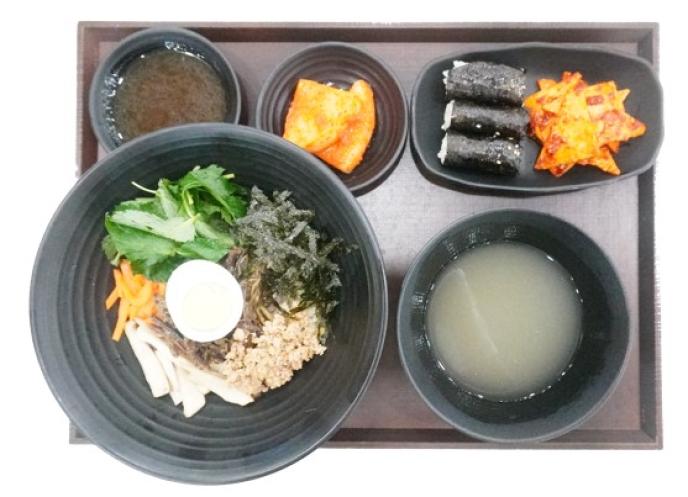 고사리간장비빔국수