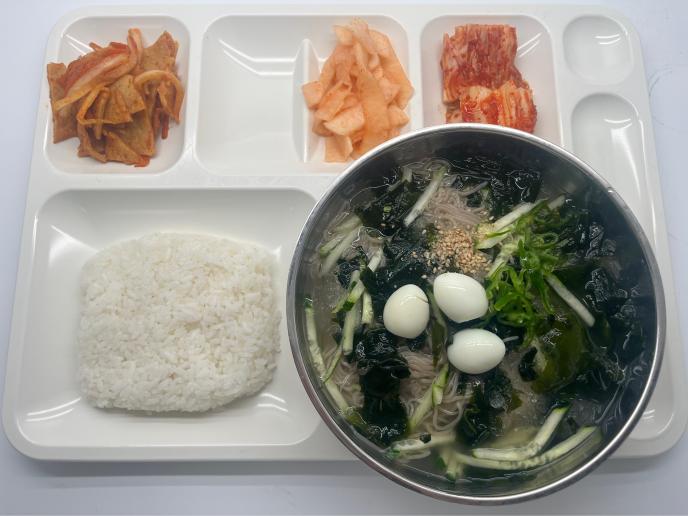 미역오이냉면