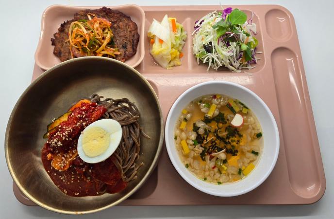 명태회비빔막국수(명태:러시아산)